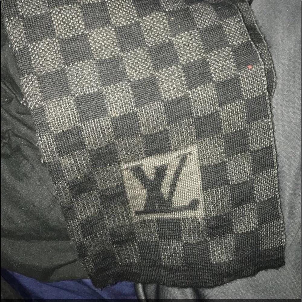 LV Louis Vuitton Black & Grey Knit Scarf